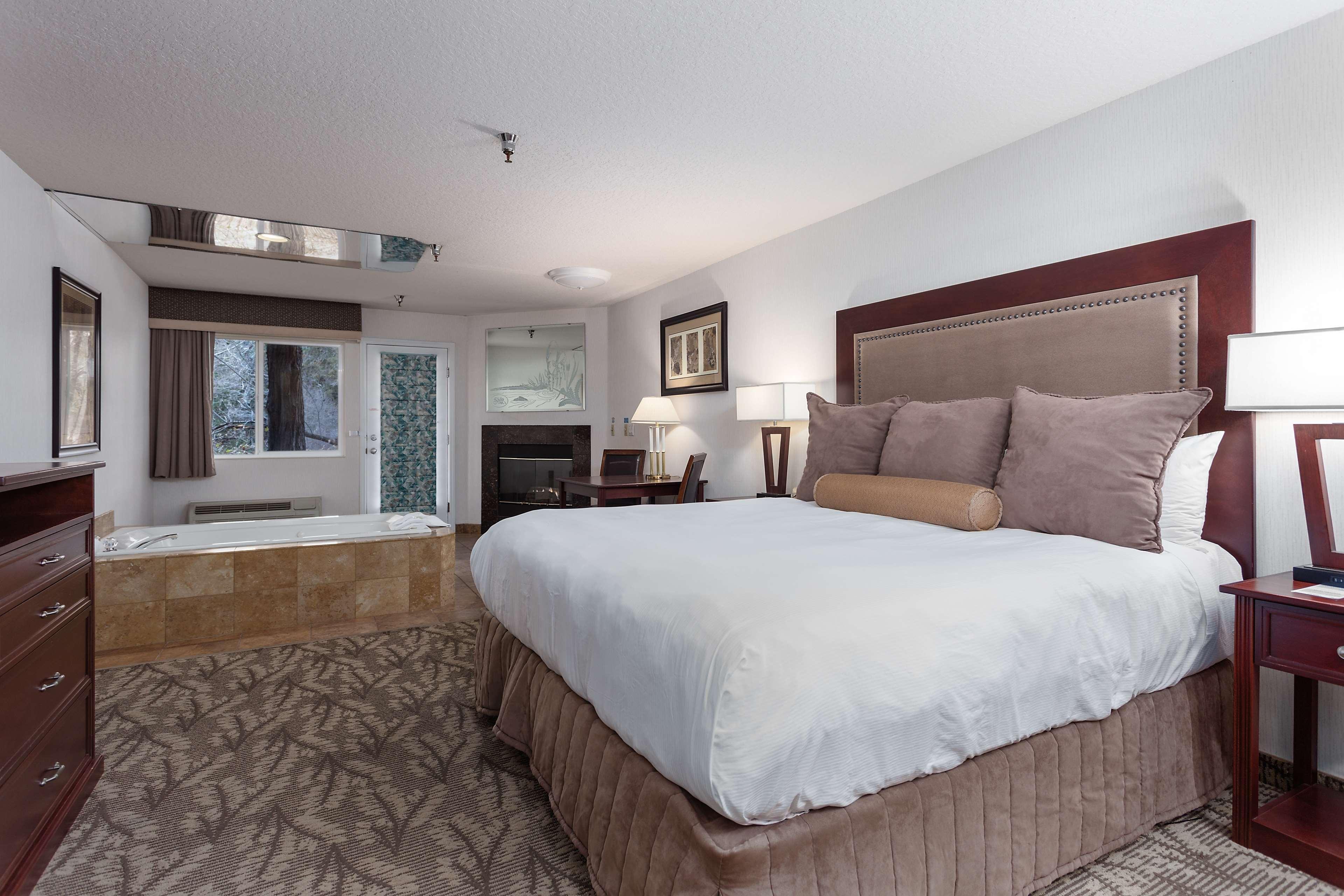 Shilo Inn Suites Hotel - Bend Esterno foto